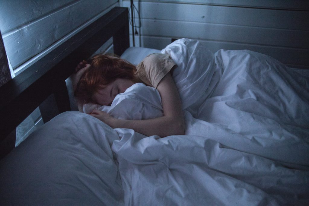 5 remedii naturiste pentru tulburările de somn